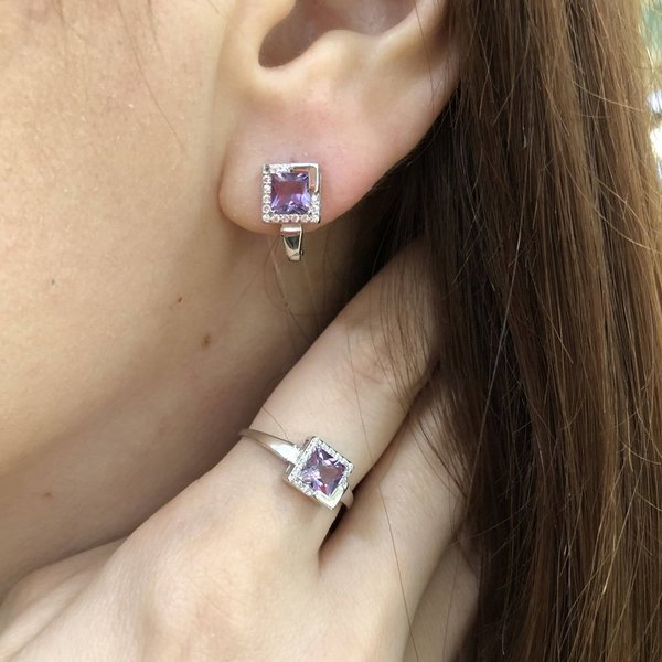 Серебряное кольцо с&nbsp;аметистом