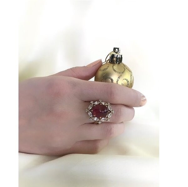 Золотое кольцо с сапфиром, рубином и бриллиантом