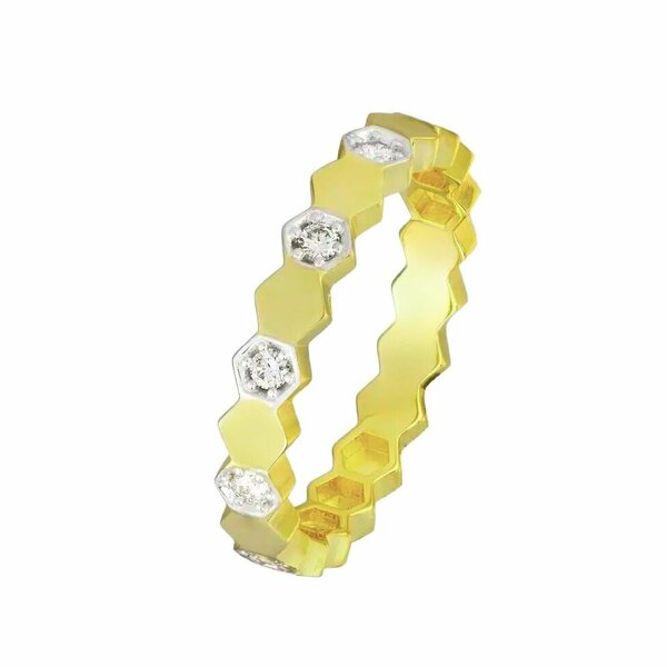 Золотое обручальное кольцо с&nbsp;бриллиантом