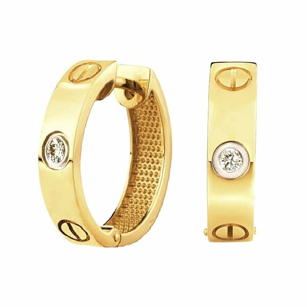 Золотые серьги с&nbsp;бриллиантом