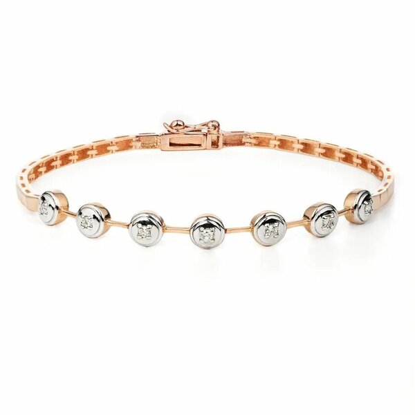 Золотой браслет с&nbsp;бриллиантом