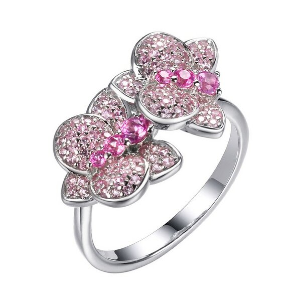 Серебряное кольцо с&nbsp;фианитом
