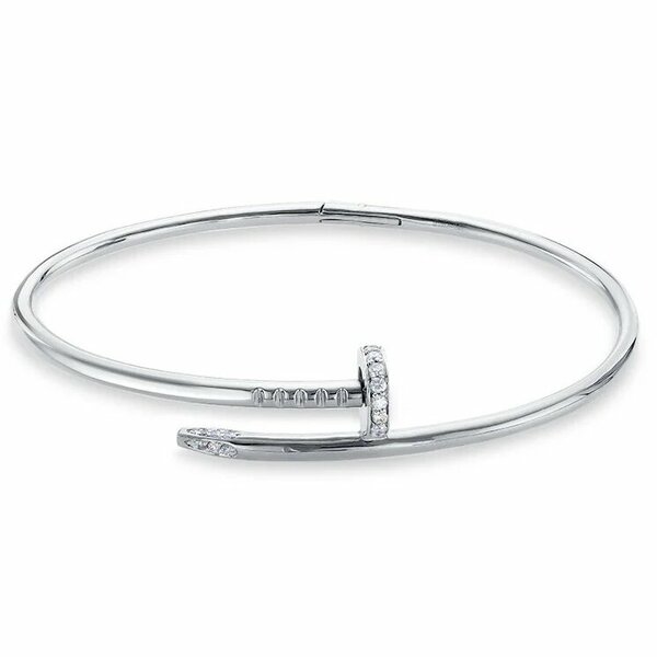 Золотой браслет с&nbsp;бриллиантом