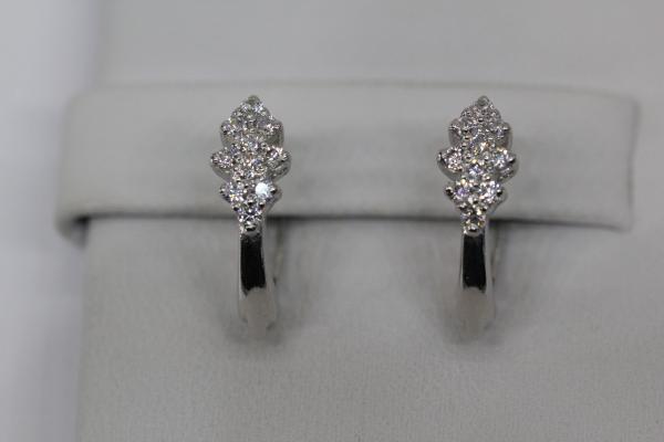Серебряные серьги с фианитом