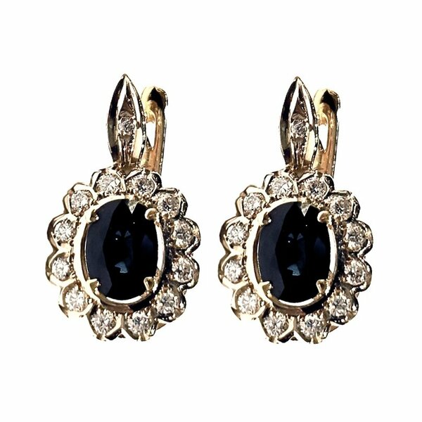 Золотые серьги с&nbsp;бриллиантом и&nbsp;сапфиром