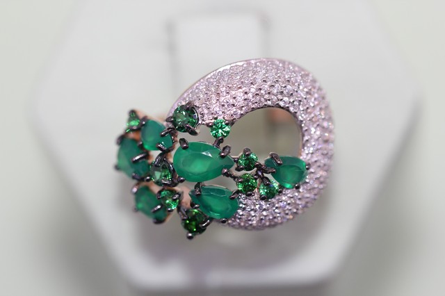 Золотое кольцо с агатом зеленым