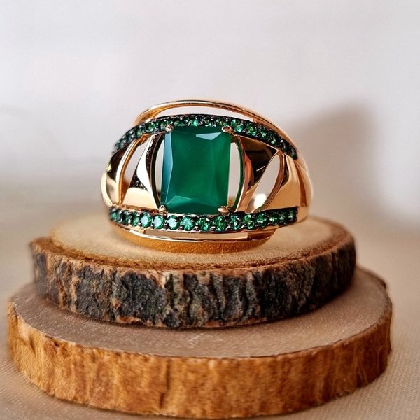 Золотое кольцо с фианитом и агатом зеленым