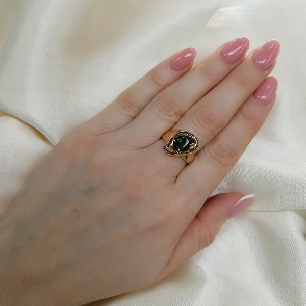 Золотое кольцо с фианитом и турмалином синтетическим