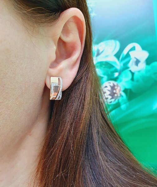 Золотые серьги с фианитом