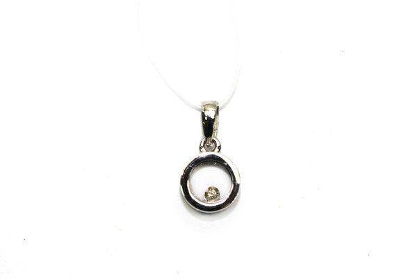 Золотой подвес с бриллиантом