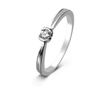 Золотое кольцо с&nbsp;бриллиантом