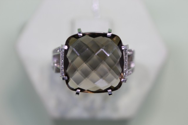 Палладиевое кольцо с бриллиантом