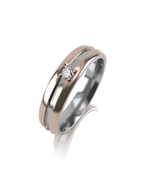 Золотое обручальное кольцо с&nbsp;бриллиантом