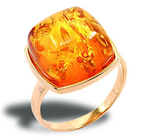 Золотое кольцо из янтаря