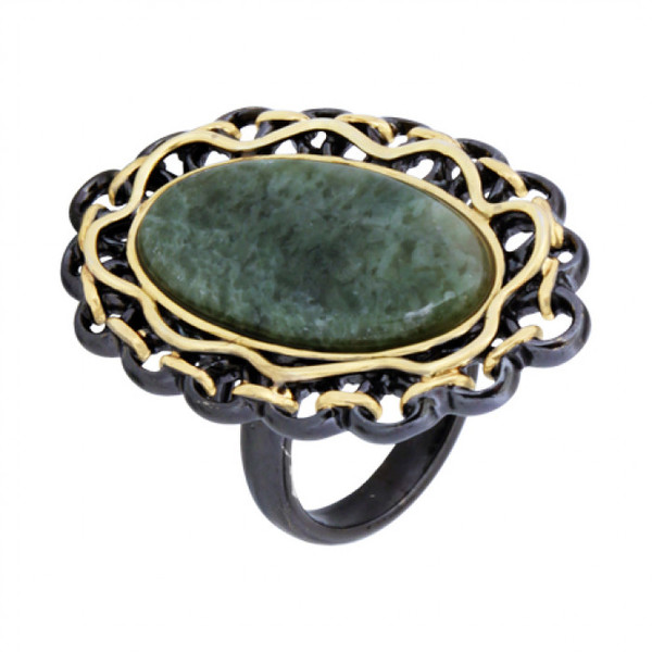 Серебряное кольцо с&nbsp;жадеитом