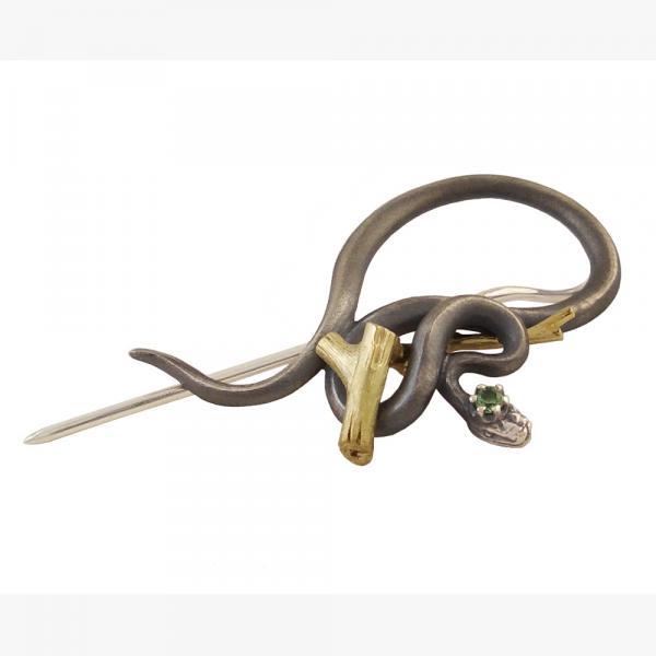 Серебряная брошь