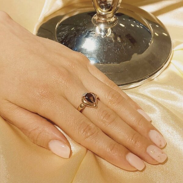 Серебряное кольцо с фианитом, раух-топазом и позолотой