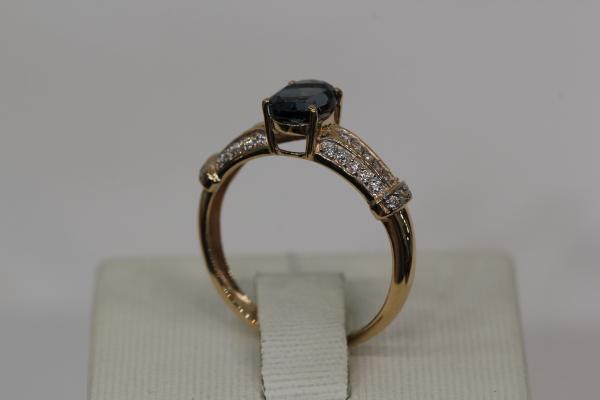 Золотое кольцо с фианитом и топазом лондон