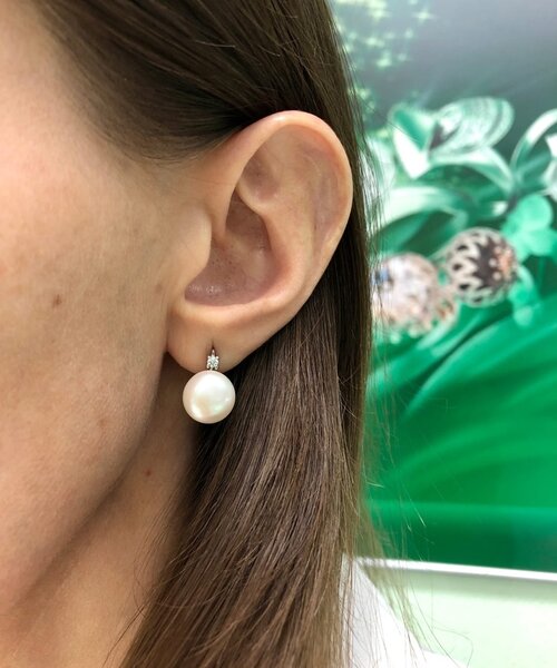 Серебряные серьги с&nbsp;фианитом и&nbsp;жемчугом культивированным