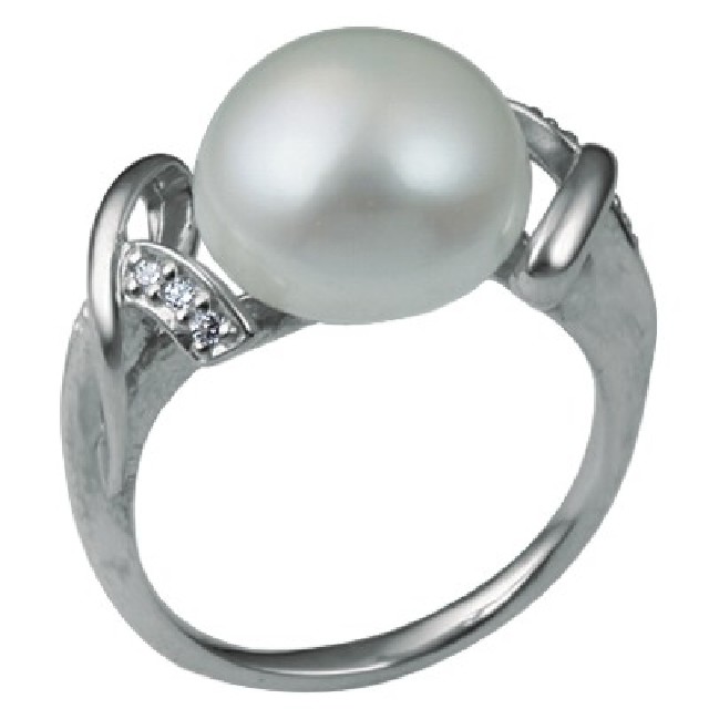 Серебряное кольцо с фианитом и жемчугом культивированным