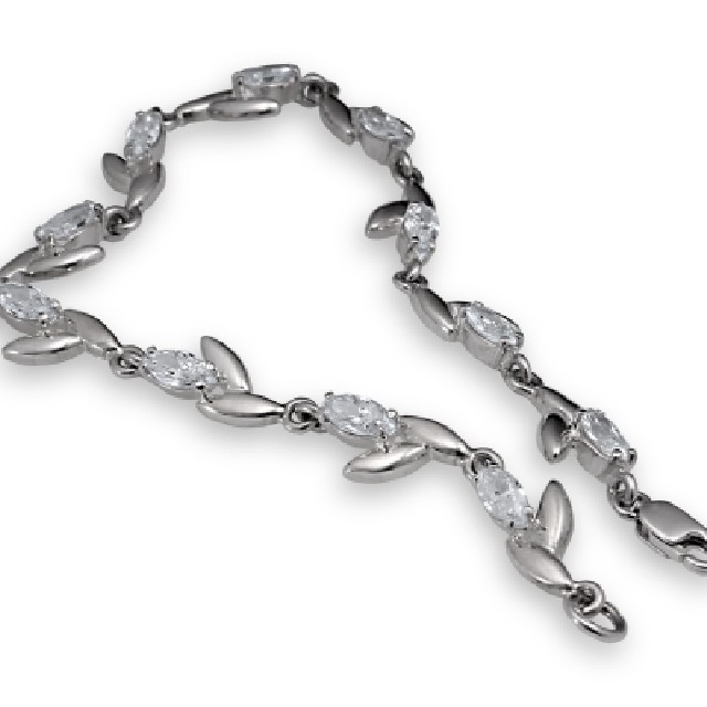 Серебряный браслет с фианитом