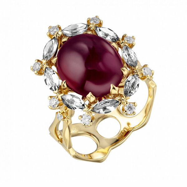 Золотое кольцо с рубином, сапфиром и бриллиантом