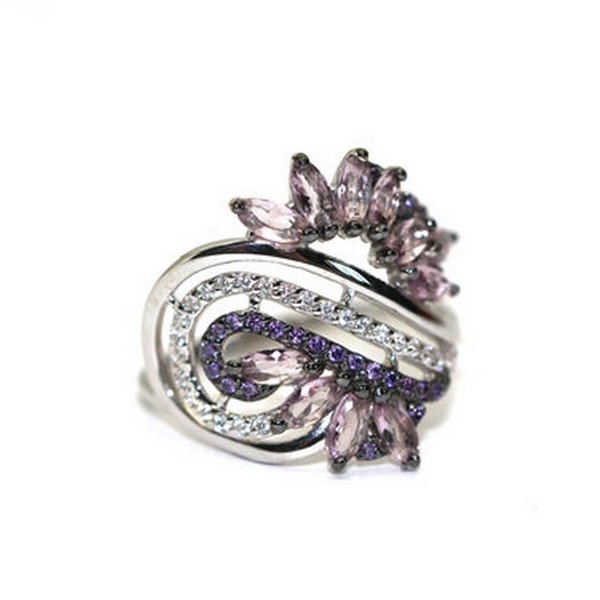 Серебряное кольцо с фианитом и кристаллом