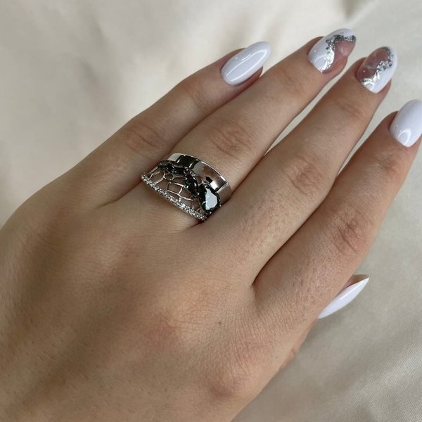Серебряное кольцо с фианитом и турмалином синтетическим
