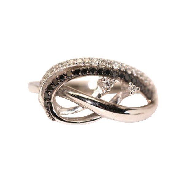 Золотое кольцо с черным бриллиантом и бриллиантом