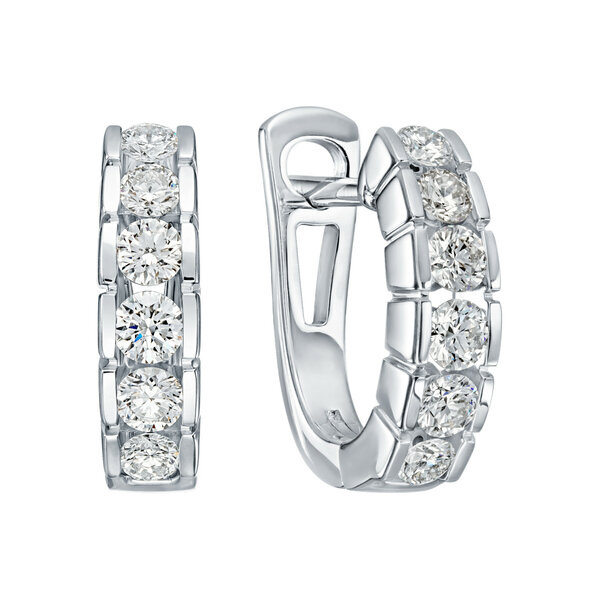 Золотые серьги с&nbsp;бриллиантом