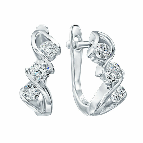 Золотые серьги с&nbsp;бриллиантом