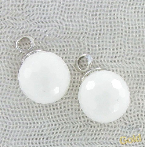 Золотые серьги с&nbsp;белым ониксом