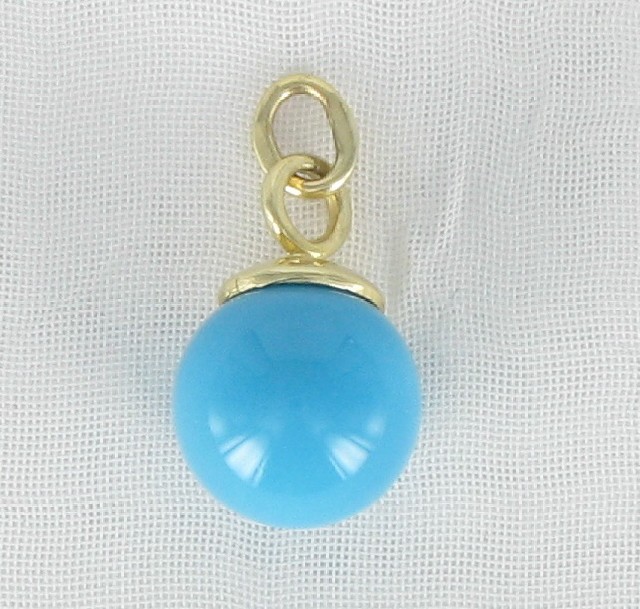 Золотая подвеска с&nbsp;бирюзой