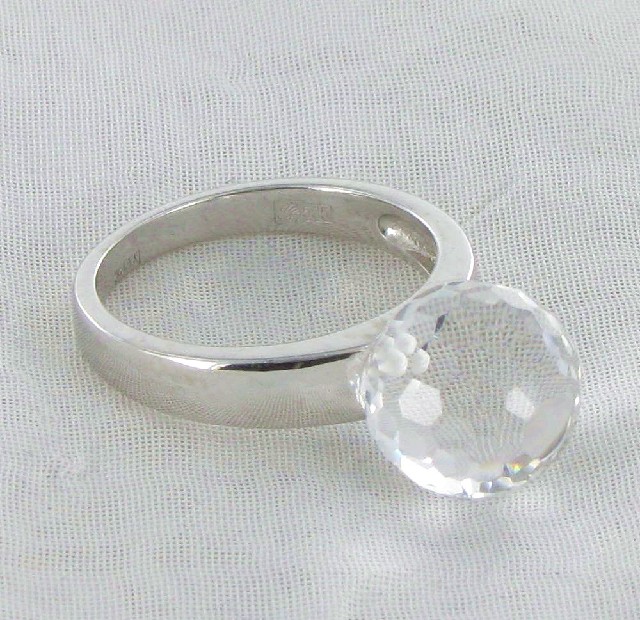 Золотое кольцо с&nbsp;горным хрусталём