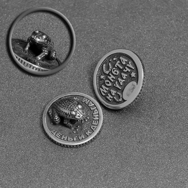 Серебряная монета без вставок