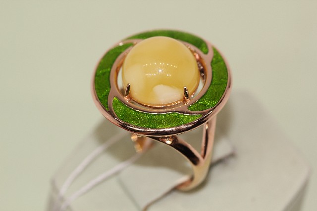 Серебряное кольцо с янтарём, эмалью и позолотой