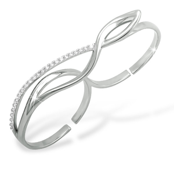 Серебряное кольцо с&nbsp;фианитом