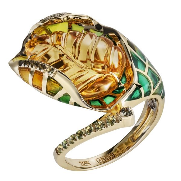 Золотое кольцо с цитрином, хризолитом, сапфиром и эмалью