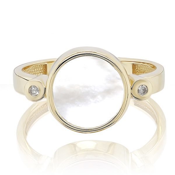 Золотое кольцо с перламутром и бриллиантом