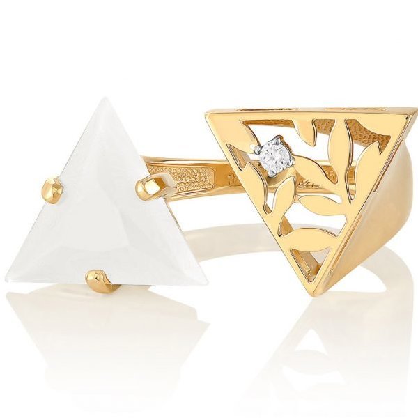Золотое кольцо с агатом и бриллиантом