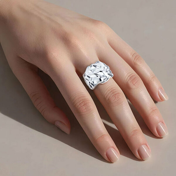 Серебряное кольцо