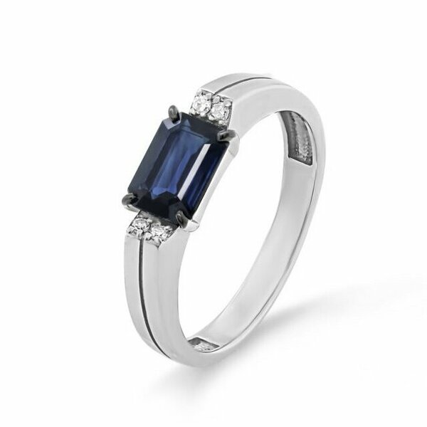 Золотое кольцо с бриллиантом и сапфиром