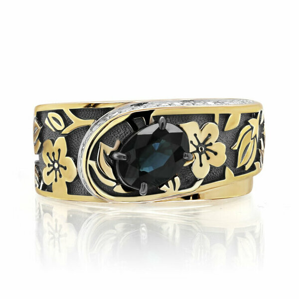 Золотое кольцо с бриллиантом и сапфиром