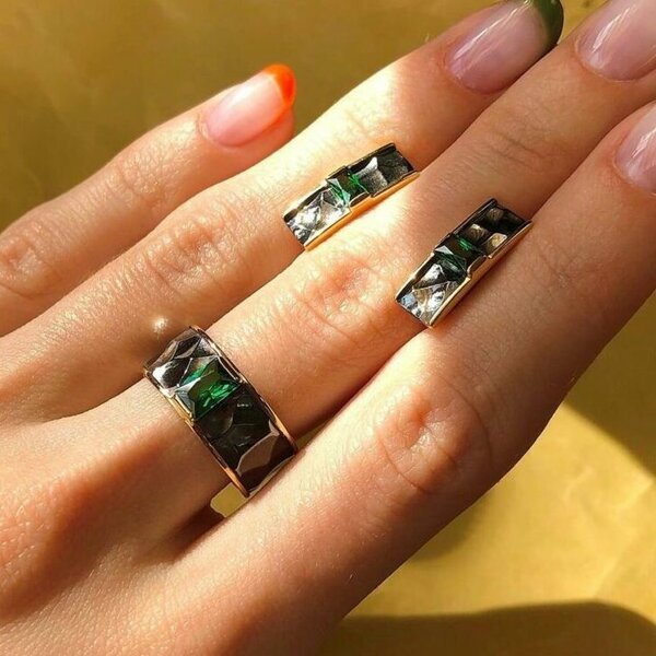 Серебряные серьги с фианитом