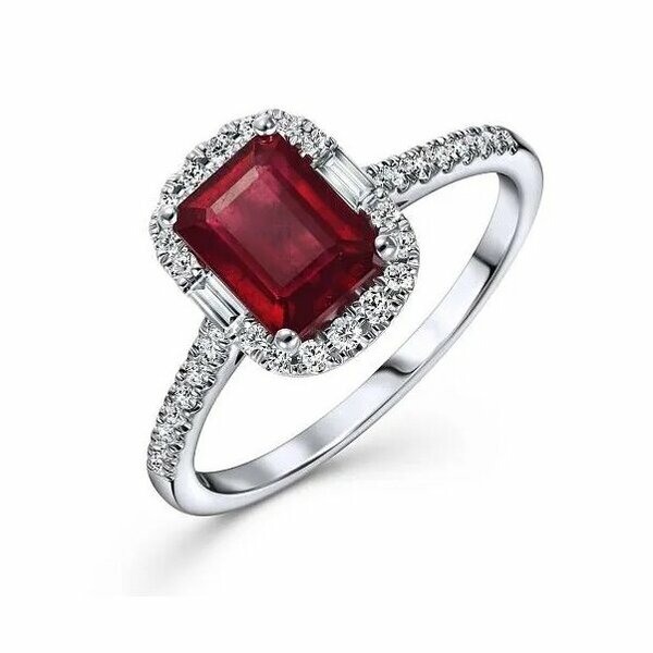 Золотое кольцо с&nbsp;рубином и&nbsp;бриллиантом